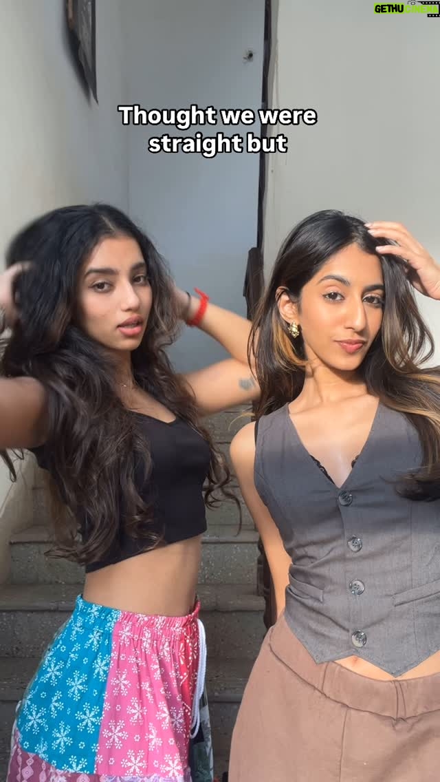 Avanthika Babu - 29.4K Likes - Can’t stay straight forever 😔
#transitionreels #ennúmeros #enumero #loco #ootd #transitionvideo #transitioninghair #fyp #curlyhaircare #curlyhairgoals #curlyhairgang