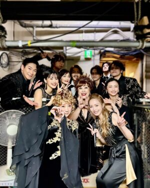 Aya Hirano Instagram - 帝国劇場 CONCERT
『THE BEST New HISTORY COMING』
⁡
2025.2.14〜2.19
@帝国劇場
⁡
⁡
レギュラーメンバー＆前半チームの皆さん♡
ゲストの皆さん♡と、思い出写真✨✨✨
⁡
思い出深い方もいれば、今回初共演の方も。
本当はおひとりおひとりとの思い出を書きたいのですが、
このハッシュタグの多さ……笑。
(初めてハッシュタグの上限を知りました…！)
⁡
帝劇が繋いでくれたご縁に感謝です。
⁡
⁡
作品も音楽も人も、場所も。
ずっと心に刻まれますね。
⁡
⁡
⁡

#井上芳雄
#浦井健治
#小野田龍之介
#甲斐翔真
#佐藤隆紀 （LE VELVETS）
#島田歌穂
#三浦宏規
#宮野真守
#生田絵梨花
#木下晴香
#昆夏美
#涼風真世
#平野綾
#森公美子
#河合篤子
#やまぐちあきこ
#彩花まり
#大月さゆ
#可知寛子
#樺島麻美
#神谷玲花
#輝生かなで
#豊田由佳乃
#原広実
#玲実くれあ
#加藤和樹
#駒田一
#保坂知寿
#松下優也
#山口祐一郎