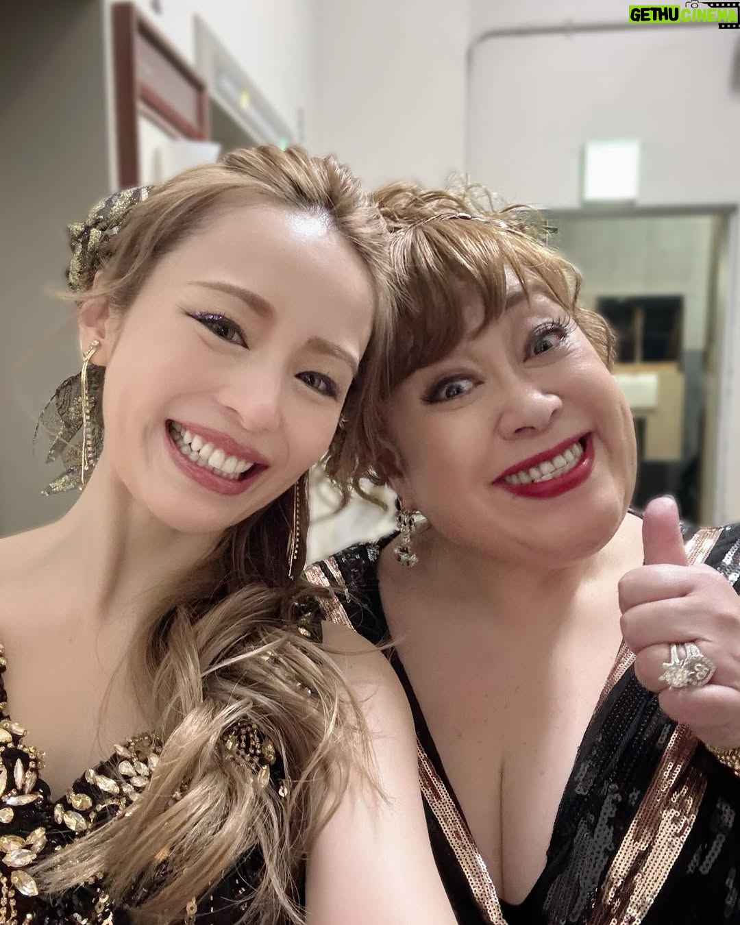 Aya Hirano - 7.5K Likes - 帝国劇場 CONCERT
『THE BEST New HISTORY COMING』
2025.2.14〜2.19
@帝国劇場
レギュラーメンバー&前半チームの皆さん♡
ゲストの皆さん♡と、思い出写真✨✨✨
思い出深い方もいれば、今回初共演の方も。
本当はおひとりおひとりとの思い出を書きたいのですが、
このハッシュタグの多さ……笑。
(初めてハッシュタグの上限を知りました…!)
帝劇が繋いでくれたご縁に感謝です。
作品も音楽も人も、場所も。
ずっと心に刻まれますね。
#井上芳雄
#浦井健治
#小野田龍之介
#甲斐翔真
#佐藤隆紀 (LE VELVETS)
#島田歌穂
#三浦宏規
#宮野真守
#生田絵梨花
#木下晴香
#昆夏美
#涼風真世
#平野綾
#森公美子
#河合篤子
#やまぐちあきこ
#彩花まり
#大月さゆ
#可知寛子
#樺島麻美
#神谷玲花
#輝生かなで
#豊田由佳乃
#原広実
#玲実くれあ
#加藤和樹
#駒田一
#保坂知寿
#松下優也
#山口祐一郎