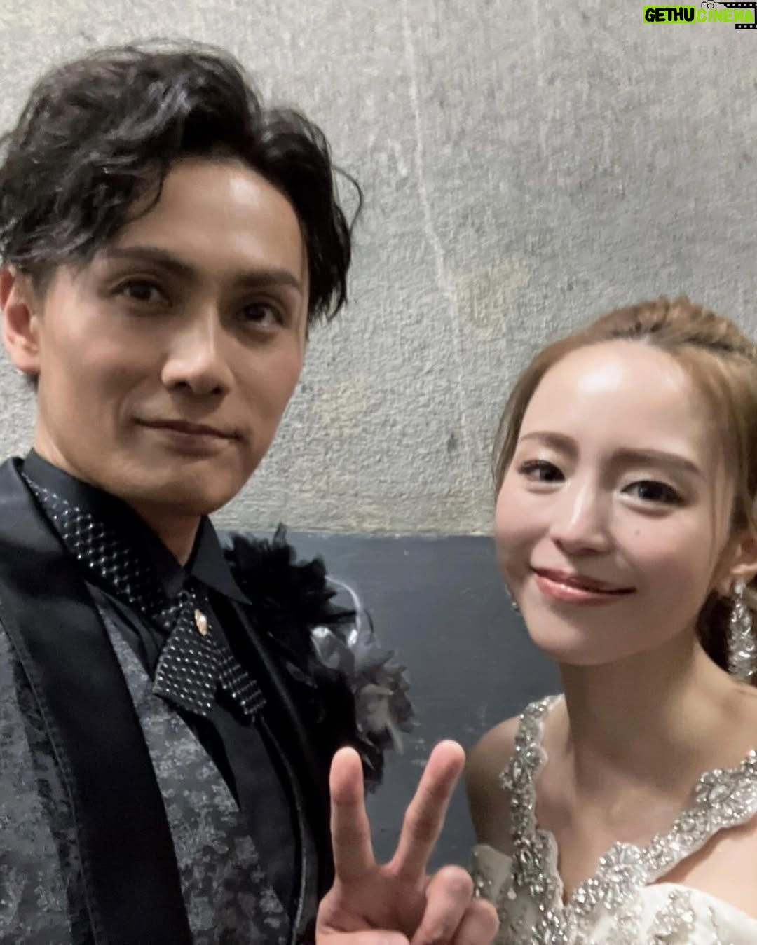 Aya Hirano - 7.5K Likes - 帝国劇場 CONCERT
『THE BEST New HISTORY COMING』
2025.2.14〜2.19
@帝国劇場
レギュラーメンバー&前半チームの皆さん♡
ゲストの皆さん♡と、思い出写真✨✨✨
思い出深い方もいれば、今回初共演の方も。
本当はおひとりおひとりとの思い出を書きたいのですが、
このハッシュタグの多さ……笑。
(初めてハッシュタグの上限を知りました…!)
帝劇が繋いでくれたご縁に感謝です。
作品も音楽も人も、場所も。
ずっと心に刻まれますね。
#井上芳雄
#浦井健治
#小野田龍之介
#甲斐翔真
#佐藤隆紀 (LE VELVETS)
#島田歌穂
#三浦宏規
#宮野真守
#生田絵梨花
#木下晴香
#昆夏美
#涼風真世
#平野綾
#森公美子
#河合篤子
#やまぐちあきこ
#彩花まり
#大月さゆ
#可知寛子
#樺島麻美
#神谷玲花
#輝生かなで
#豊田由佳乃
#原広実
#玲実くれあ
#加藤和樹
#駒田一
#保坂知寿
#松下優也
#山口祐一郎