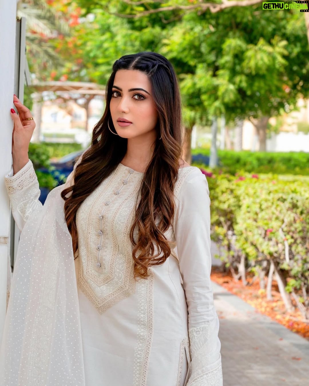 Aymen Saleem - 101K Likes - šļø
@mohsin.naveed.ranjha @abeeha_mamoon @nabiha_makeupstudiodxb @pic.by.sahra