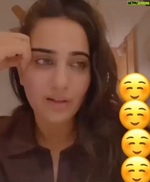 Ayyan - 1.1K Likes - Even though I knew that I was always right but before I turned 26 years old my confrontational skills were like this too ☺️
Luckily not anymore 🙂
الحمدللہ I’m still kind but I’ve learnt the hard way that it doesn’t matter if someone is your Family or close friend, confrontation is surely a better option instead of messing up your mental health and wasting your precious time!
Do only what is right and own your decisions like a pro, trust me it’s worth it 💯
Sister from another Mother @kushakapila you are 🤍
Bless you & your Family آمین
💫👸🏻✨