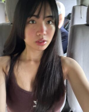Azi Acosta Instagram - Sunburned bare face in bohol💕