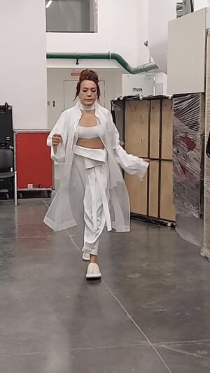 Aziza Instagram - ВСЕМ ЖЕЛАЮ ХОРОШЕГО НАСТРОЕНИЯ.