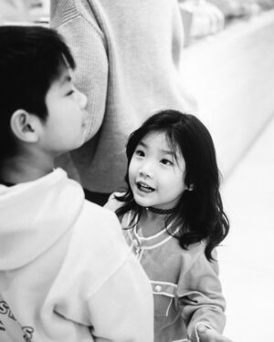 Bada Instagram - 주말의 추억 🔲▫️🩶▫️🔲

#주말 #루아 #성당친구들 #📷️ _🫶🏻