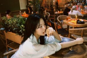 Baek Ji-heon Instagram - 🍫