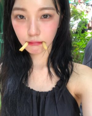 Baek Ji-heon Instagram - 
