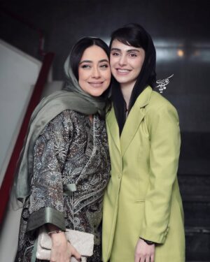 Bahare Kianafshar Instagram - .
حضور در ایین رونمایی از پلتفرم شیدا
در تالار وحدت 
‏@sheyda.vod 
.
عکس 😍
سپیده عبدالحی
@sepide.abdolhay 
ملیکا کلهری
@melikakalhori 
.
لباس غزاله عطاپور
‏@daphne.iran 
میکاپ سالومه زرندی نیا
‏@makeupbysaloume 
اکسسوری نینا سعید
‏@noungold