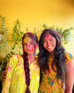 Bhoomika Dash Instagram - Gulaal-Kissed Cheeks!#Holi2025 🌸

Sending everyone warm wishes and colorful blessings on this special occasion of Holi♥️🍁