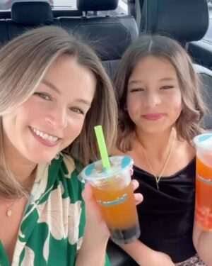 Bianca Castanho Instagram - Bubble Tea lovers 🧋🥰💞 #bobatea #bubbletea