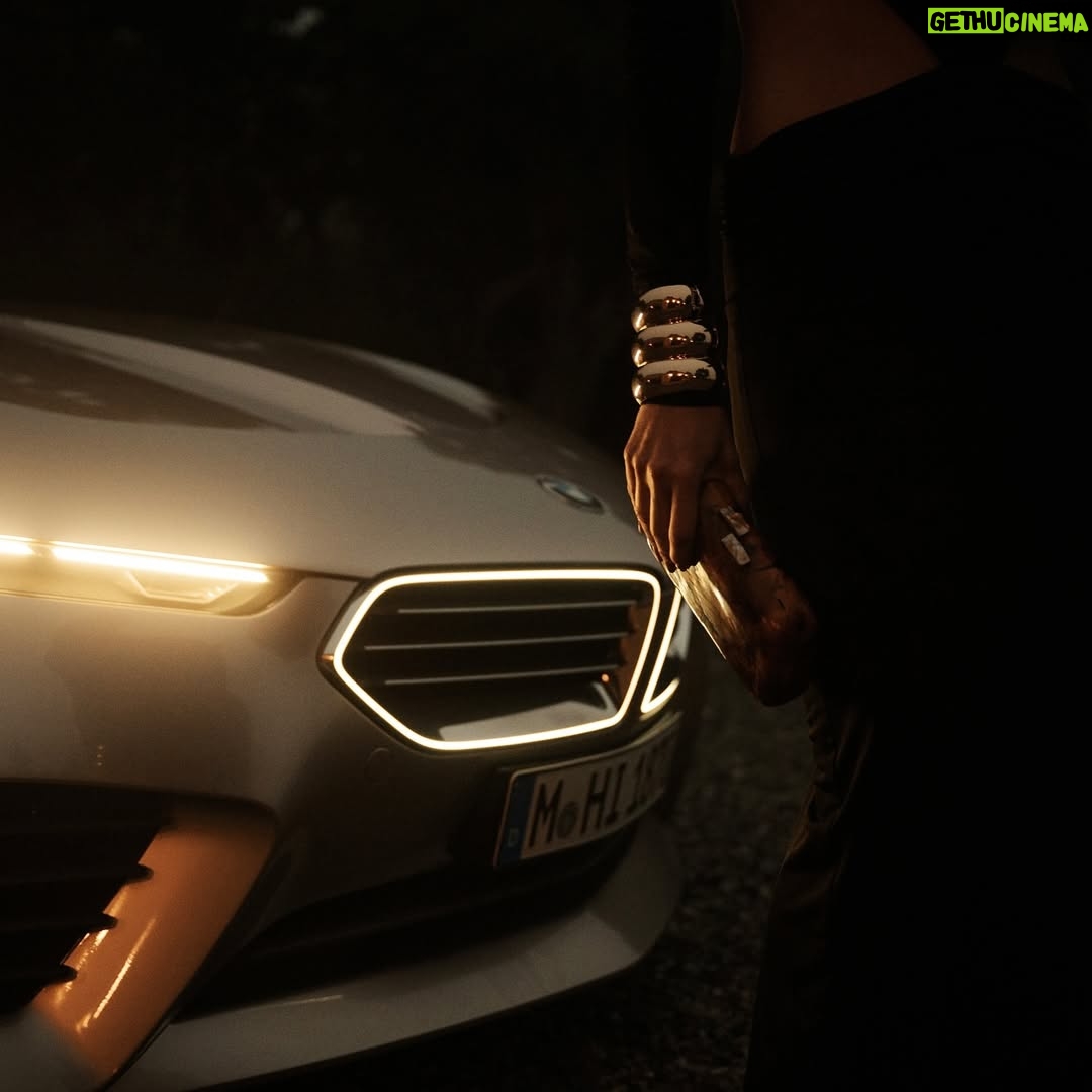 Birce Akalay - 174K Likes - Turning dreams into reality. The BMW Skytop, once a vision car, is now a breathtaking masterpiece of exclusivity, craftsmanship, and performance. I’m thrilled to be part of this journey as BMW brings this limited edition beauty to life. With only 50 ever made, the Skytop has found its exclusive owners – proof of its irresistible appeal.
#BMWSkytop #BMW
#ad #işbirliği