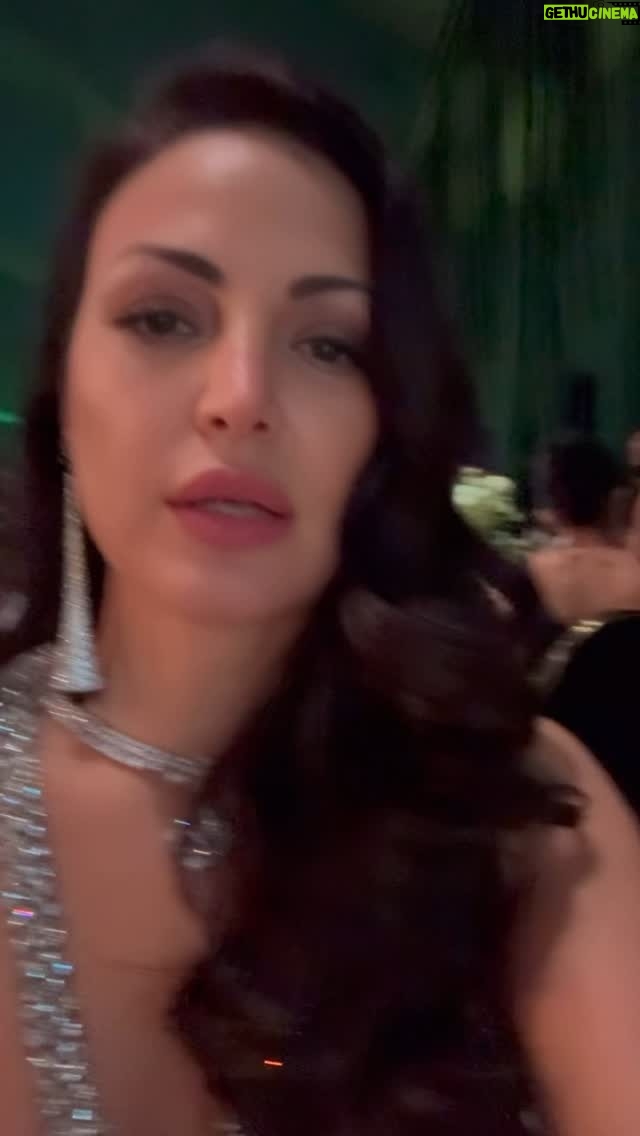 Bleona - 8.2K Likes - “Believe it or not, my necklace is actually sewn onto my dress to keep it from moving—plus, for safety reasons. So, if you’re thinking of snatching it, just know that aside from facing the two security guards that are with the necklace tonight you’ll also have to take me with you. Good luck with that! LOL”