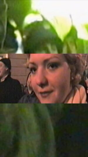 Bojana Novaković Instagram - 🇷🇸Home video archives. Studentsk protesti 1997 Beograd. Ljubav i bunt i podrška studentima danas! 

Mama i tata prvi put saznaju da sam sa svojih 15 godina pušila. 🤷🏼‍♀️🙈 

🇬🇧This is footage from the 1997 student protests in Serbia. Today, students are rising up against a dictator and determined to not allow the same mistakes to be made which led the country into 30 years of hell following the overthrow of our previous dictator. Never again. All support to the youth of Serbia.