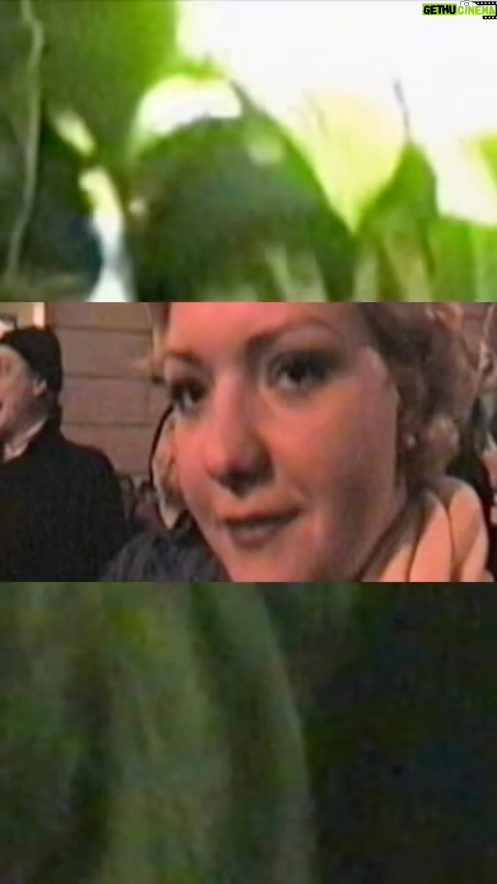 Bojana Novaković - 2.6K Likes - 🇷🇸Home video archives. Studentsk protesti 1997 Beograd. Ljubav i bunt i podrška studentima danas!
Mama i tata prvi put saznaju da sam sa svojih 15 godina pušila. 🤷🏼♀️🙈
🇬🇧This is footage from the 1997 student protests in Serbia. Today, students are rising up against a dictator and determined to not allow the same mistakes to be made which led the country into 30 years of hell following the overthrow of our previous dictator. Never again. All support to the youth of Serbia.