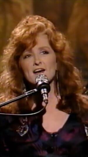 Bonnie Raitt Instagram - Throwback to Bonnie’s appearance on Saturday Night Live on January 20, 1990 mere weeks before her album Nick of Time won AOTY at the 32nd @recordingacademy Awards. The episode’s host was Christopher Walken and Bonnie and her band performed “Have A Heart” and “Thing Called Love.” In celebration of @nbcsnl’s 50th season, Bonnie will perform LIVE on February 14th at the #SNL50: The Homecoming Concert! The event will stream live from Radio City Music Hall on @peacock at 8PM ET / 5PM PT. The concert will showcase performances including @badbunnypr, @brandicarlile, @blackfootwhitefoot, Chris Martin of @coldplay, @davidbyrneofficial, @ladygaga, @preshallband, @theb52sband, @theroots and more! —BRHQ