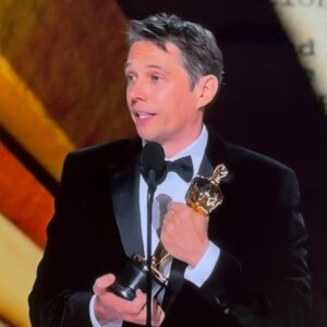 Bria Vinaite Instagram - Sobbing 😭😭😭😭 Oscar winner (x4) @bakermovies !!!!!!!!!