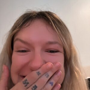 Bria Vinaite Instagram - Sobbing 😭😭😭😭 Oscar winner (x4) @bakermovies !!!!!!!!!