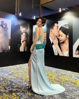 Candy Ice Instagram - Congratulations to 🕊️💕🕊️
@brendanyuen27 @bon_bonnie 
Wish you both 白头偕老

gown from @voguelease_gown