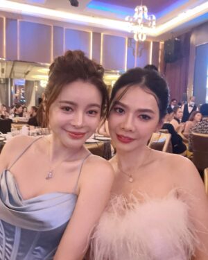 Candy Ice Instagram - Congratulations to 🕊️💕🕊️
@brendanyuen27 @bon_bonnie 
Wish you both 白头偕老

gown from @voguelease_gown