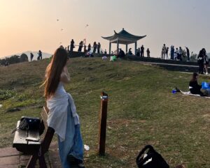 Candy Wong Instagram - ·
曬太陽☀️🪁🌼🌱🌿