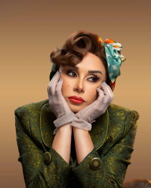 Caresse Bashar Instagram - . 
قمر.. سوق الحرير الجزء الثاني
. 
كل الحب 💫
. 
Photographer: @ahmad_zamlout
Costume Designer: @rajaamakhlouf
Hair: @Joesephtabet
Make up: @nermin.wazeer

#كاريس_بشار #سوق_الحرير #المثنى_صبح #رمضان٢٠٢١ #mbc #دبي #dubai