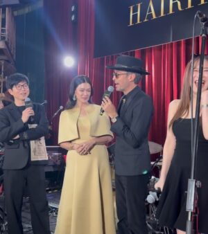 Carissa Springett Instagram - Happy anniversary 🥂✨ @hanahugo @hairitzofficial @hugolek สมหวัง ทั้งงานและความรัก ตลอดไป เป็นนิรันดร์ ต่อเนื่องไม่มีที่สิ้นสุด ไม่มีวันจบสิ้น ตลอดทุกช่วงเวลา อย่างไร้กาลเวลา และอย่างไม่หยุดยั้ง นะคะพี่ฮาน่าพี่เล็ก รักที่สุด