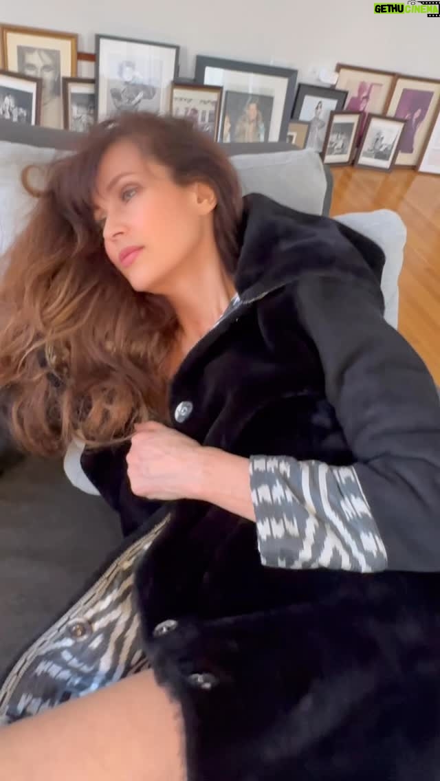 Carol Alt - 10.3K Likes - So rare during fashion week that I get to wear a warm coat! This Dennis Basso piece was a real pleasure.
I met the young lady from the design team who created this unique design from her home country.
She was very excited to see this coat up and on and living in the real world! And I felt honored to be able to do that for her. It seemed to go perfectly with these vintage Gucci shoes. A nice mixture of Old and New. #coat @dennisbassonyc #shoes @gucci