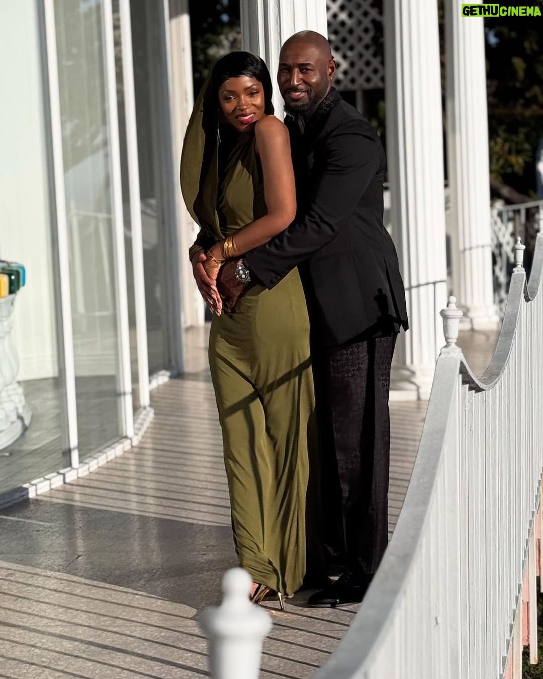 Caroline Chikezie - 25.4K Likes - NAACP Image Awards 2025 🖤
Congratulations to all the @naacpimageawards nominees, especially my @adrianholmes🤴🏾
👗 @ysl
👠 @alexandrevauthier
Styled by @olya.revutska @ninawarrick @kelseynnorris for @albrightfashionlibraryla
🕴️@givenchy
Styled by @apuje