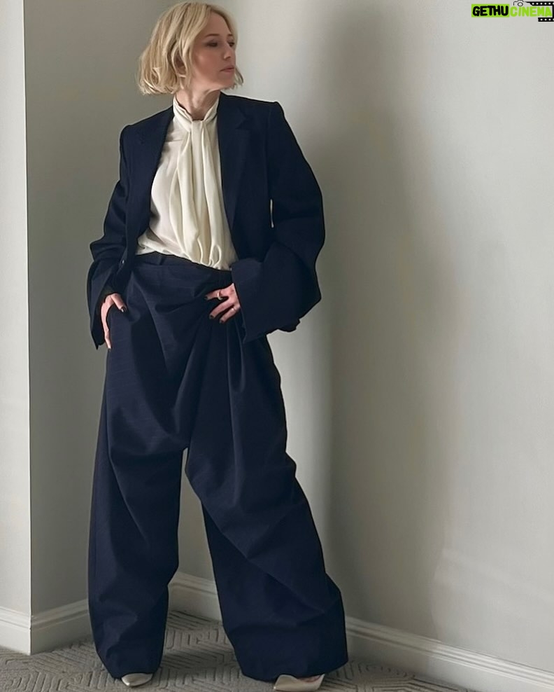 Carrie Coon - 5.2K Likes - Carrie Coon x Washington Post
@loewe
@salon1884official
@christianlouboutin
@natashaschweitzer
@suzannekalan
@type_jewelry