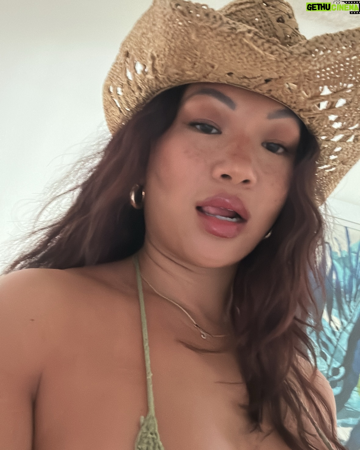 Cassie Yeung - 41.3K Likes - š§š§ owes me nothing š