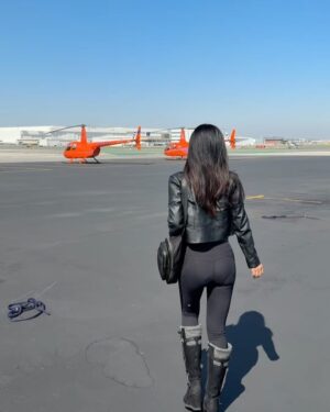 Cat Ce Instagram - What a great experience to fly helicopter 🚁 today #flyingrogue 👍they say if you can drive, you can fly, surely feels like it. I always want to fly high ❤️The view truly is a dream 🙌thanks for a fun experience, more to come… #helicopterpilot #helicopterlife 💜always take the high road, cause the sky is spectacular