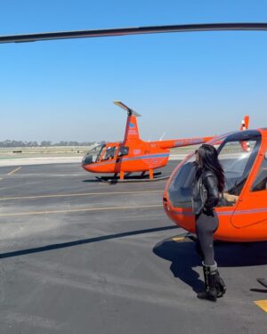 Cat Ce Instagram - What a great experience to fly helicopter 🚁 today #flyingrogue 👍they say if you can drive, you can fly, surely feels like it. I always want to fly high ❤️The view truly is a dream 🙌thanks for a fun experience, more to come… #helicopterpilot #helicopterlife 💜always take the high road, cause the sky is spectacular