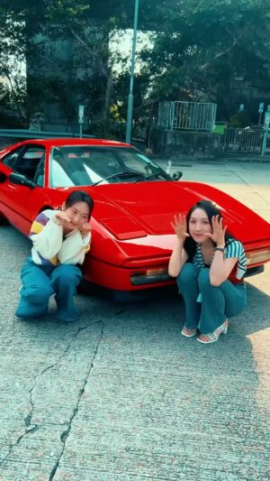 Catherine Chau Instagram - 法拉利對眼迷人啲👀？定家怡同Hedy對電眼迷人啲？👀 @kayeechau @hedy_hoiyi 

#恨駕女團 #youtube有新片 
#周家怡 #海兒