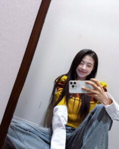 Actress Chaewon HD Photos and Wallpapers April 2025