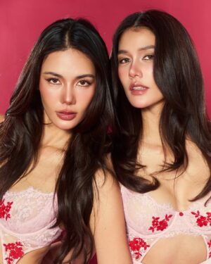 Chalita Suansane Instagram - แฮปปี้วาเลนไทน์เดย์จ้ะ🌹😚🌹

Makeup : @homeless_makeupb 
Hairstyles : @raviraaaaaaaaaaaa 
Editor : @nnatty.y 
Photographer : @lvndwvrk