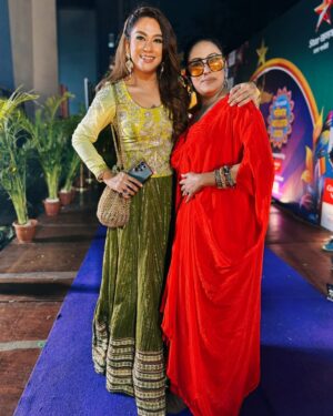Chandrayee Ghosh Instagram - এক দারুন সন্ধ্যে উপহার দেওয়ার জন্য অনেক ধন্যবাদ স্টার জলসা ! 💫❣️
.
.
.
#স্টারজলসা #StarJalsha #AwardNight 
#StarJalsaParivarAwar2025 #SJPA2025 #স্টারজলসাপরিবারআওয়ার্ড2025 #RangamotiTirandaj #tvserial #instaupdate #CarouselPost #Explore #Instagram #ChandreyeeGhosh #Official_Chandreyee_Ghosh 
[Star Jalsha Parivaar Award, Award Night, Jalsha Parivaar, Award Night, Stay Tuned, Keep an eye on Star Jalsha, Explore, Instagram, Chandreyee Ghosh]