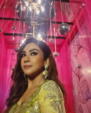 Chandrayee Ghosh Instagram - এক দারুন সন্ধ্যে উপহার দেওয়ার জন্য অনেক ধন্যবাদ স্টার জলসা ! 💫❣️
.
.
.
#স্টারজলসা #StarJalsha #AwardNight 
#StarJalsaParivarAwar2025 #SJPA2025 #স্টারজলসাপরিবারআওয়ার্ড2025 #RangamotiTirandaj #tvserial #instaupdate #CarouselPost #Explore #Instagram #ChandreyeeGhosh #Official_Chandreyee_Ghosh 
[Star Jalsha Parivaar Award, Award Night, Jalsha Parivaar, Award Night, Stay Tuned, Keep an eye on Star Jalsha, Explore, Instagram, Chandreyee Ghosh]