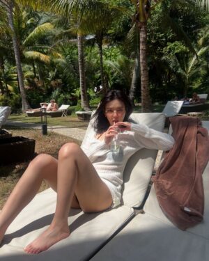 Chanunphat Kamolkiriluck Instagram - 🌺🦋🤎🌴