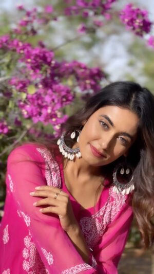 Charvi Tanya Dutta Instagram - Starring: @charvi_dutta & @jaipuriajodi 
Singers: @chitralekhasen05 & @kailash_sudia 
Music composer: #KailashSudia
Lyricist: #KailashSudia
Directed By: @director.kamalkkumawat 
Project Head: @soul_of_folkmusic 
@chandan.sabarwal
#TheMustHaveHits