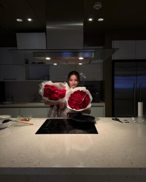 Chayanit Chansangavej Instagram - ไม่ได้ชอบเอาชนะ แต่เพราะอะไรทำไมต้องแพ้อะเตง . - happy v month