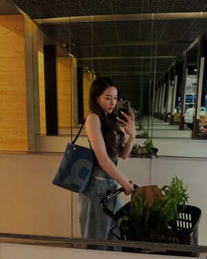 Chayanit Chansangavej Instagram - แจ่วฮ้อน tonight - @rallymovement 

#RallyTheBagMarkII
#RallyTheBag
#RallyMovement