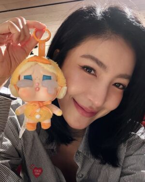 Cheryl Yang Instagram - 過年期間的那幾天💖
祝福大家蛇年事事順心順意、平安健康🥰
#我也有crybaby🤣