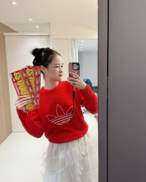 Chien Hung Instagram - //
吃完年夜飯來發文 哈哈
這幾天突發太多狀況需要處理
臨時改在台北過年
雖然全身卡卡但還算不錯吧哈哈哈 😆

謝謝大家2024的陪伴
除夕&新年快樂 🎉
蛇麼都順順利利
蛇麼都健健康康
蛇麼都心想事成
蛇麼都平平安安