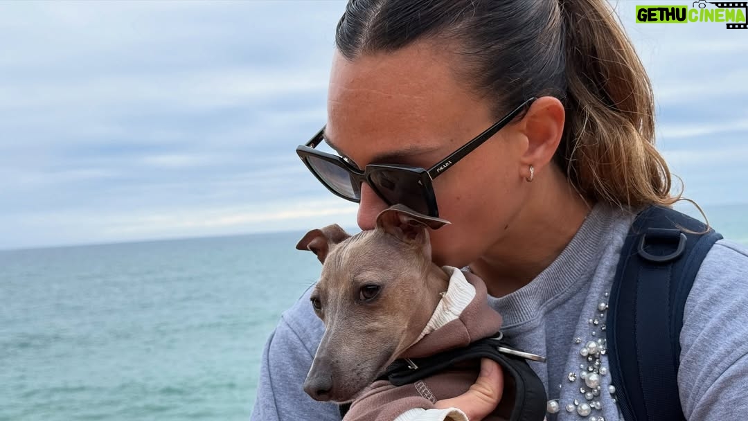 Christiane Endler - 9.3K Likes - Días de desconexión y descanso en familia, recargando energía para todo lo bueno que viene ☀️🏝️
@missispot @petitlordlatte son lo máximo, los amo ❤️