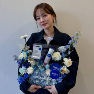 Chun Woo-hee Instagram - 감사합니다🫶🏻
니베아💙

@niveakorea