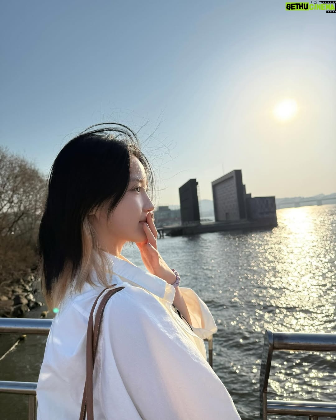 Chun Young-min - 14.7K Likes - ˚٠.☘︎ ݁˚ ༘ ೀ⋆𓃹˚𖡼𖤣𖥧☘︎᠃ ⚘𖥧𖤣𖥧 𖧷₊˚˖𓍢ִ.
