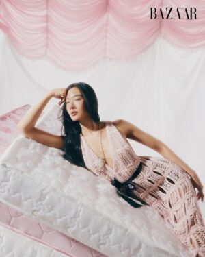 Chutimon Chuengcharoensukying Instagram - Rising star @aokbab takes us on a wild and wonderful ride in our March issue! 🌟

The 29-year-old, who made history as the first Thai to win an International Emmy for Best Actress for her role in the tv movie ‘Hunger’, lets us in on the winning moment, her journey so far and what lies ahead. 
“When I went up to accept the award, I was so happy to represent Thailand, so more people will learn about works by Thai people. More people may know me, but everything else is the same. I appreciate what I have received, but I must also move forward,” she says. 

The March 2025 issue of Harper’s BAZAAR Singapore is available from 7 March on newsstands. Read the full interview with Aokbab via the #linkinbio 🔗

Editor-in-Chief: @kennieboy
Photographer: @waroontuang
Stylist: @middaysnack
Talent: @aokbab
Cover look: @chanelofficial
Producer: @montrai.ellie
Makeup: @yalemakeup_st
Hair: @biobell.lpz
Photographer’s Assistants: @neo_dechpol @yaemneat_17 @tonhom_jeerasak
Stylist’s Assistants: @phil_rit_chen @real__baekaaaaaa
Story: @innsay 
.
.
#harpersbazaarsg #AokbabChutimon #ออกแบบ #Chanel #BadGenius #Hunger #Emmy #InternationalEmmy