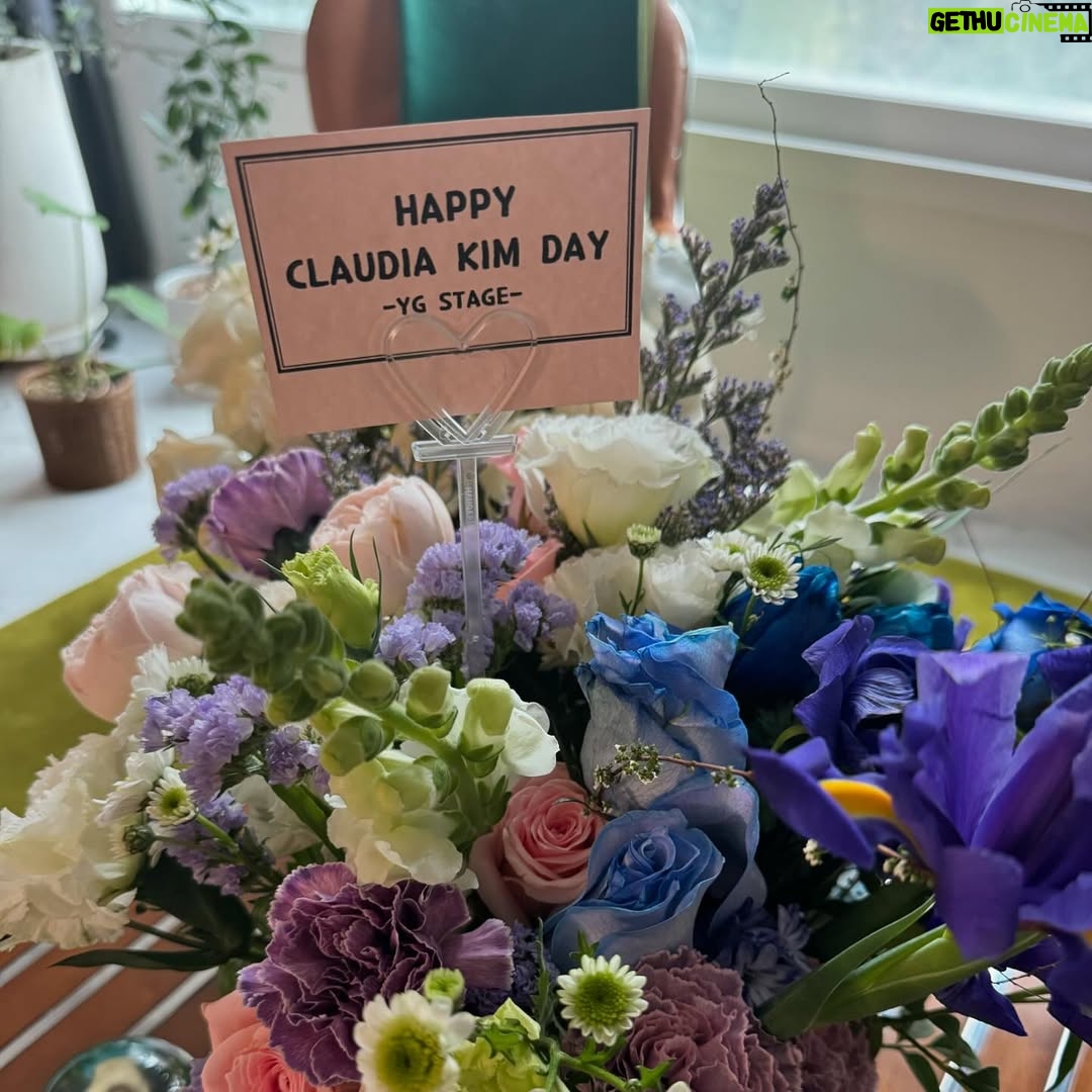 Claudia Kim - 36.5K Likes - Will be having cake for breakfast for a while.. 생일 축하 해주셔서 정말 감사해요! 행복 …🫶🏻
Love, C