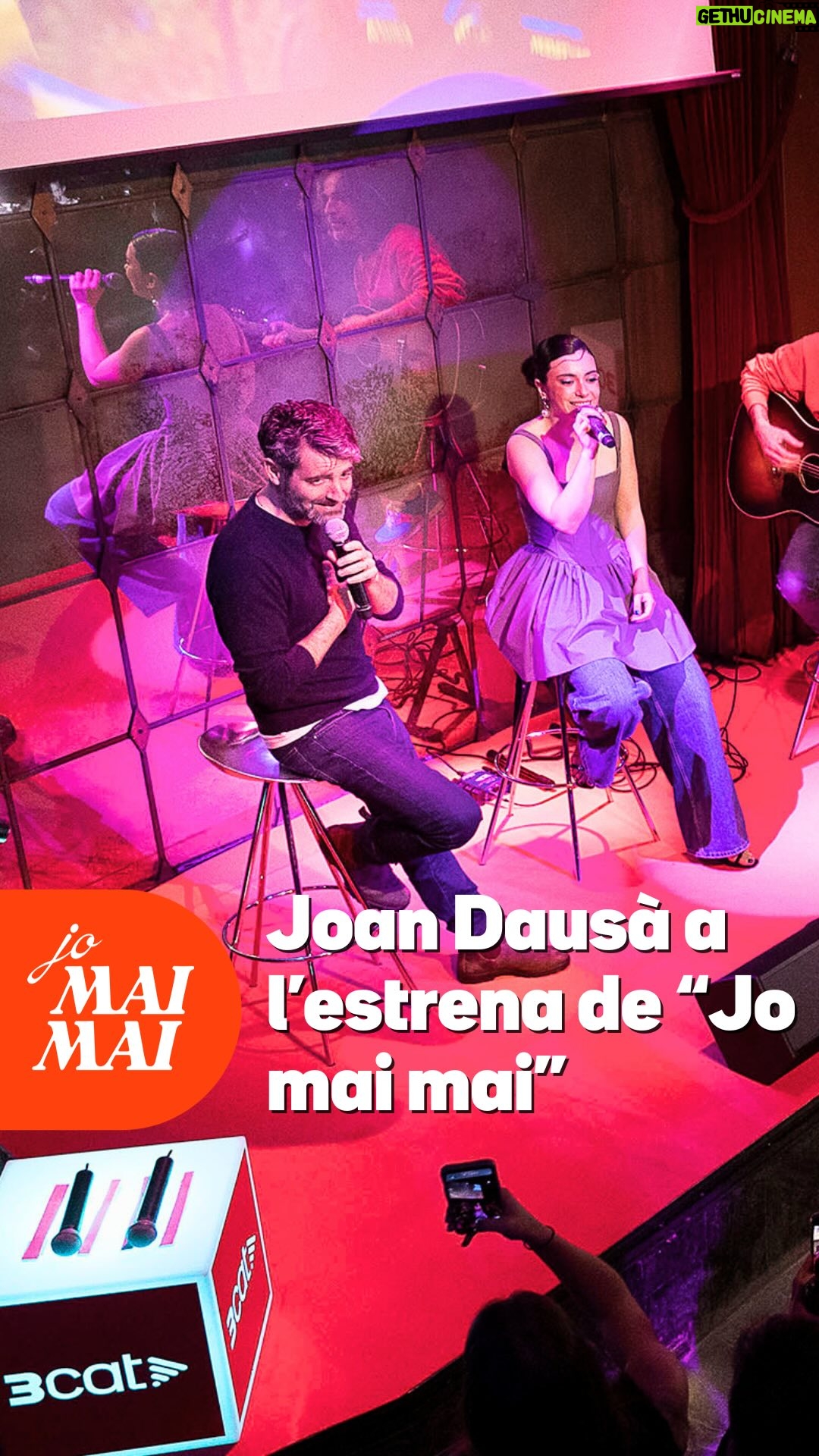 Claudia Riera - 7.9K Likes - ✨ EL MOMENT de la nit ✨ Joan Dausà puja per sorpresa a l’escenari per cantar “Jo mai mai” amb Clàudia Riera 🎤
Quina gran estrena de la 2a temporada de #JoMaiMai3Cat! Ja pots gaudir-la a la plataforma 3Cat 📲