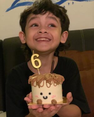 Cristina Suzanne Instagram - Happy birthday my son ❤️
Dia pilih sendiri cake ni 🎂